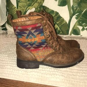 Tribal Print Boots 🥾